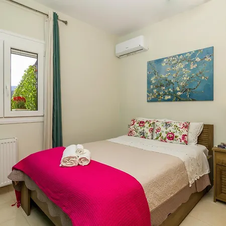 Phevos Seaview Apartamento